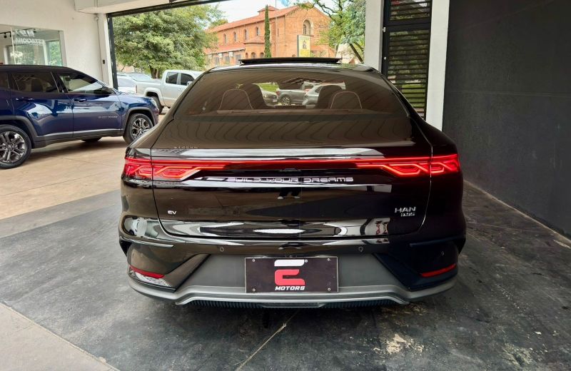 BYD Han EV 2023 - miniatura 6