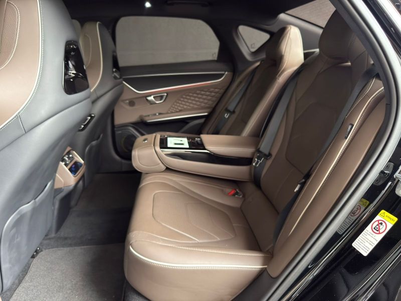 BYD Han EV 2023 - miniatura 8