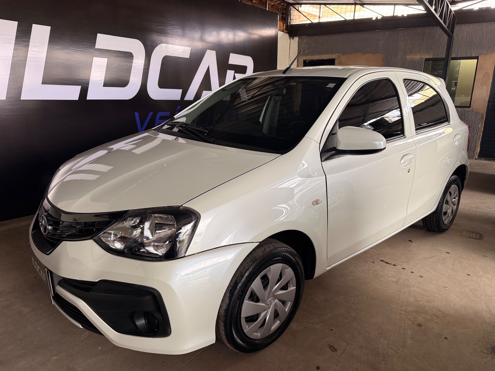 TOYOTA Etios X 1.3 16v 2020