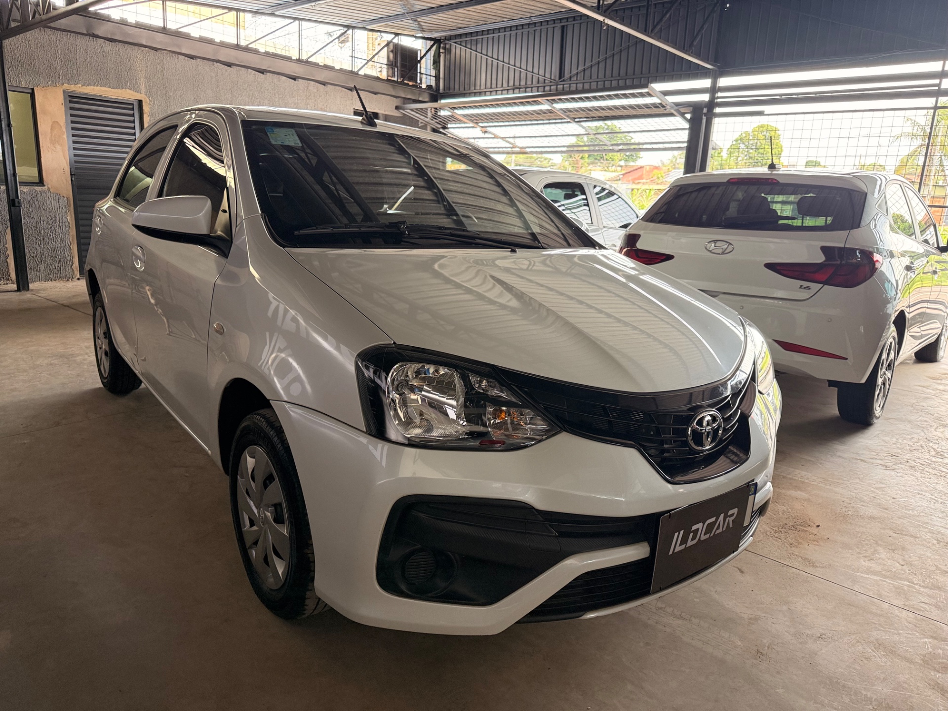 TOYOTA Etios X 1.3 16v 2020 - miniatura 3