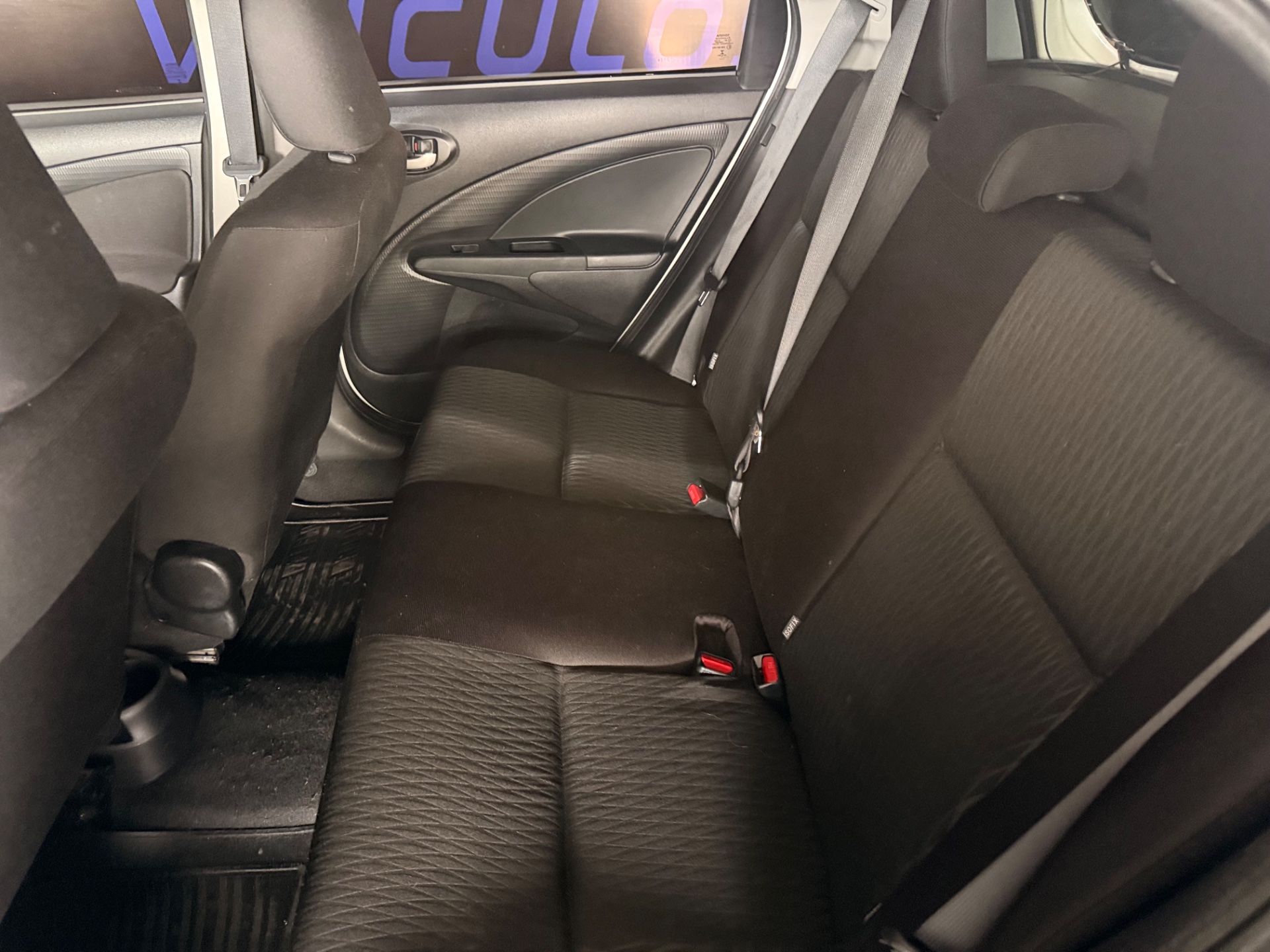 TOYOTA Etios X 1.3 16v 2020 - miniatura 10