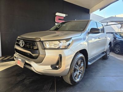 TOYOTA Hilux SR D4-D 2.8TDi 16v 4X4 C.D. 2024 - miniatura 3
