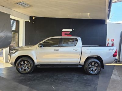 TOYOTA Hilux SR D4-D 2.8TDi 16v 4X4 C.D. 2024 - miniatura 4