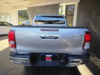 TOYOTA Hilux SR D4-D 2.8TDi 16v 4X4 C.D. 2024 - miniatura 6