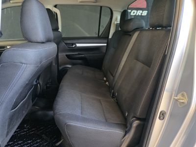 TOYOTA Hilux SR D4-D 2.8TDi 16v 4X4 C.D. 2024 - miniatura 9