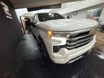 CHEVROLET Silverado 1500 High Country 5.3 V8 4x4 C.D. 2024 - miniatura 3