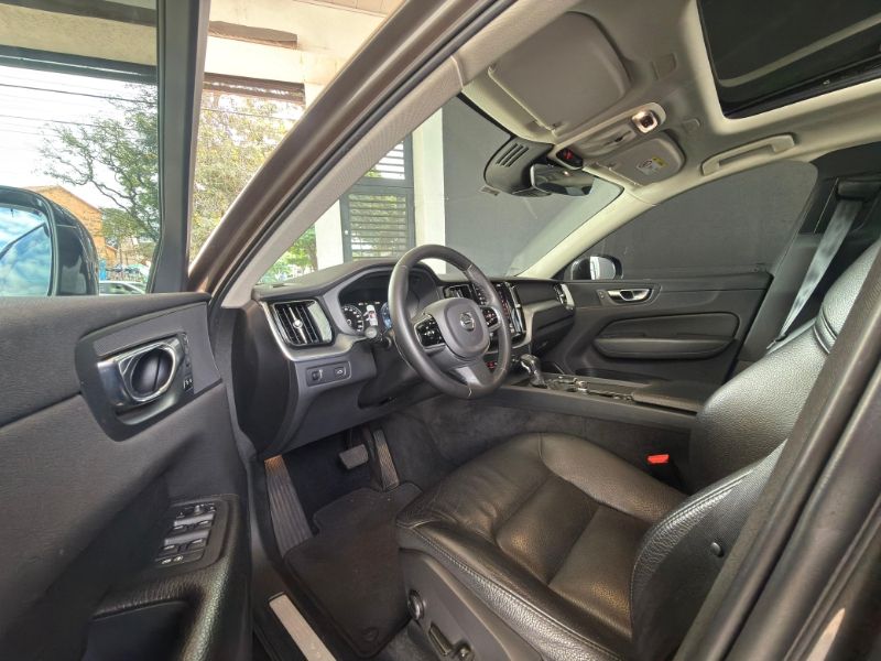 VOLVO XC60 T-5 Momentum 2.0T 16v 2021 - miniatura 12