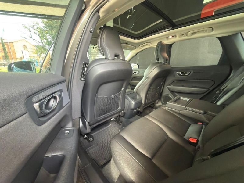 VOLVO XC60 T-5 Momentum 2.0T 16v 2021 - miniatura 15