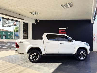 TOYOTA Hilux SRX Plus D4-D 2.8TDi 16v 4X4 C.D. 2024 - miniatura 6