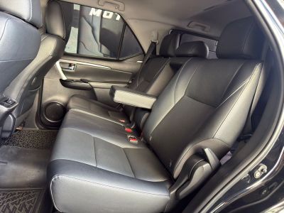 TOYOTA Hilux SW4 SRX D4-D 2.8TDi 16v 4x4 2023 - miniatura 10