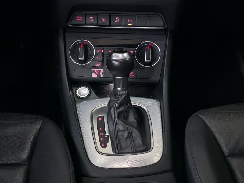 AUDI Q3 Black Edition 1.4 TFSi 16v 2018 - miniatura 14
