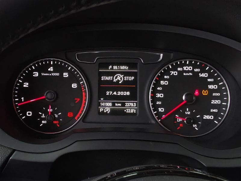 AUDI Q3 Black Edition 1.4 TFSi 16v 2018 - miniatura 17