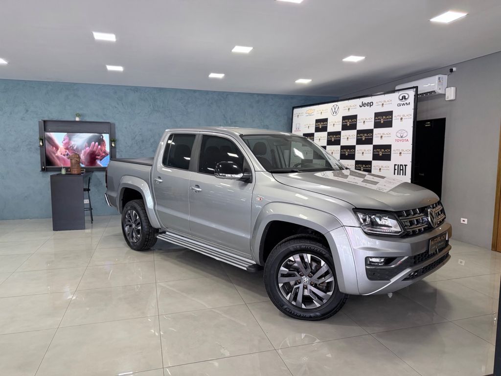 Vista principal de VOLKSWAGEN Amarok Highline 3.0TDi V6 24v 4x4 C.D. 2024