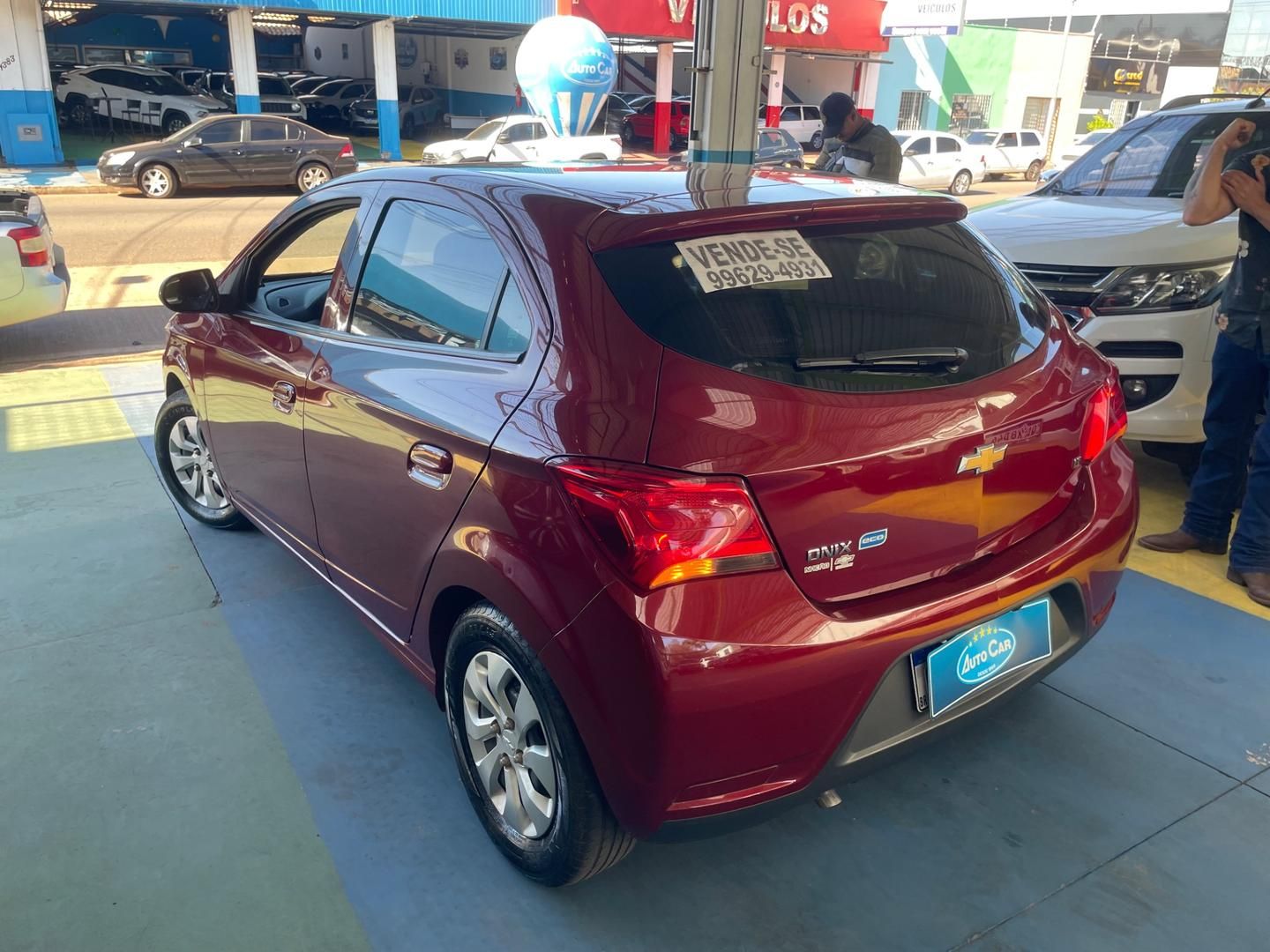 CHEVROLET Onix LT 1.0 2018 - miniatura 4