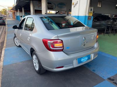RENAULT Logan Zen 1.0 12v 2024 - miniatura 3
