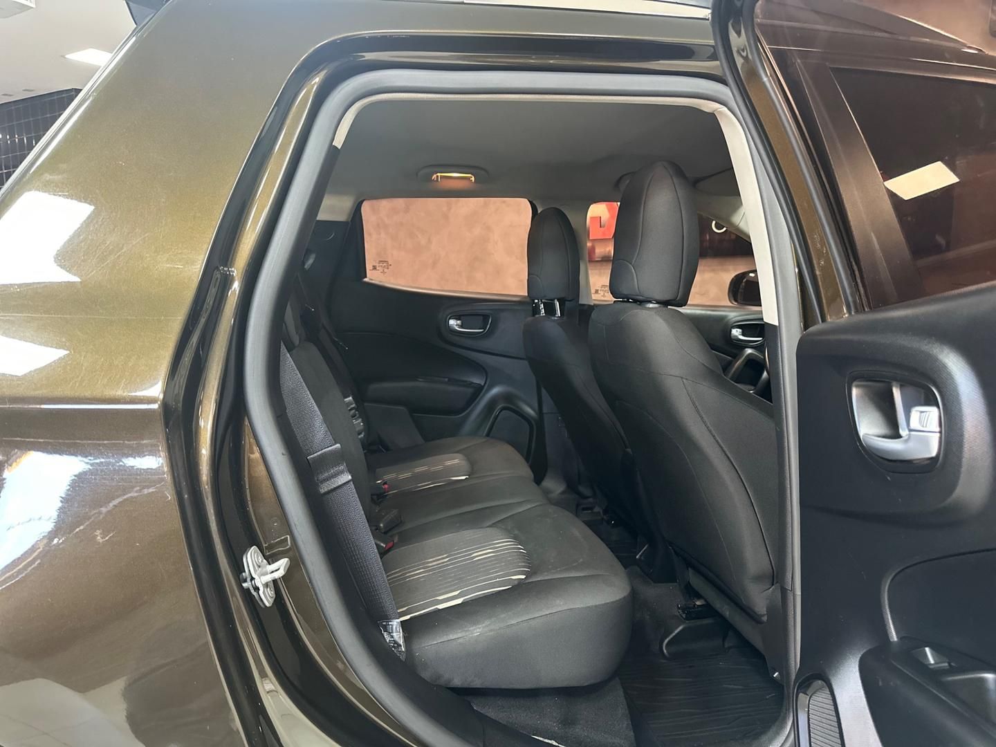 FIAT Toro Freedom 1.8 16v 2017 - miniatura 10