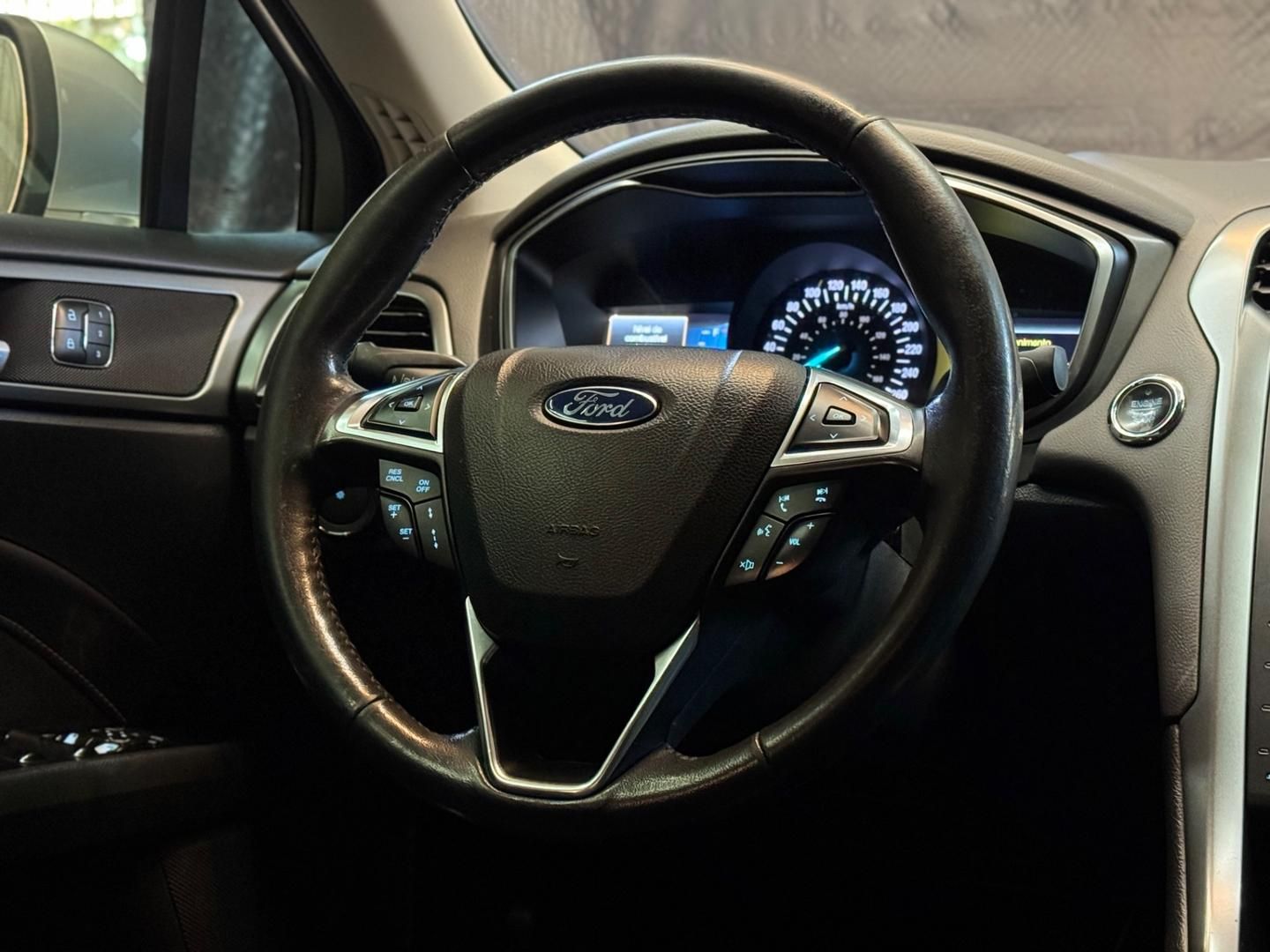 FORD Fusion Titanium 2.0T 16v AWD 2015 - miniatura 18