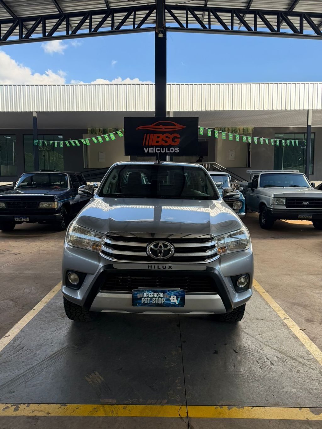 TOYOTA Hilux SRV D4-D 2.8TDi 16v 4X4 C.D. 2016 - miniatura 4