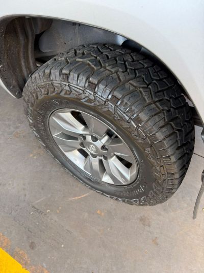 TOYOTA Hilux SRV D4-D 2.8TDi 16v 4X4 C.D. 2016 - miniatura 3