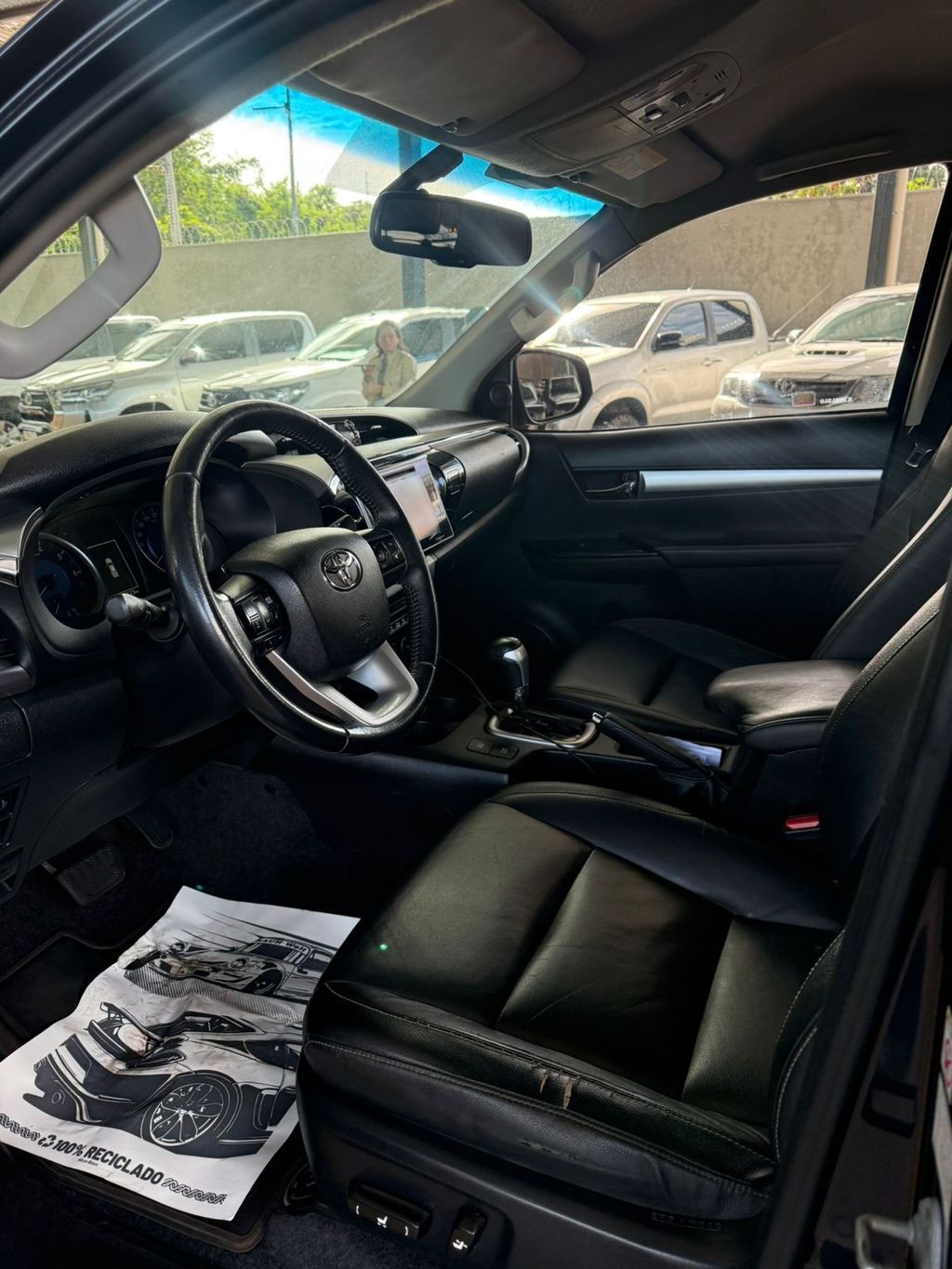 TOYOTA Hilux SRV D4-D 2.8TDi 16v 4X4 C.D. 2019 - miniatura 3
