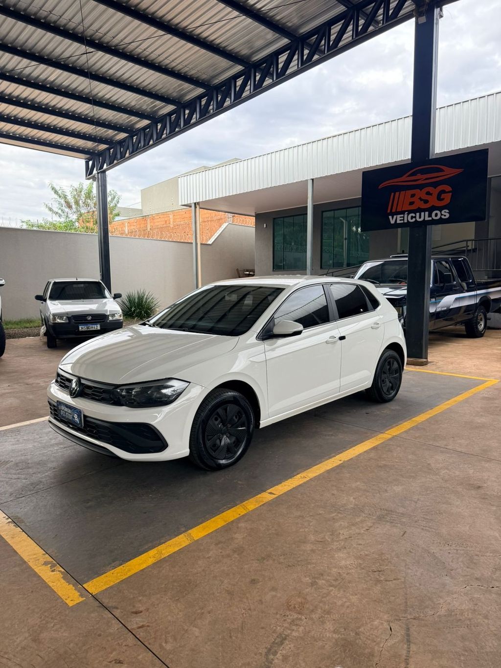 VOLKSWAGEN Polo Hatch Track 1.0 12v 2025