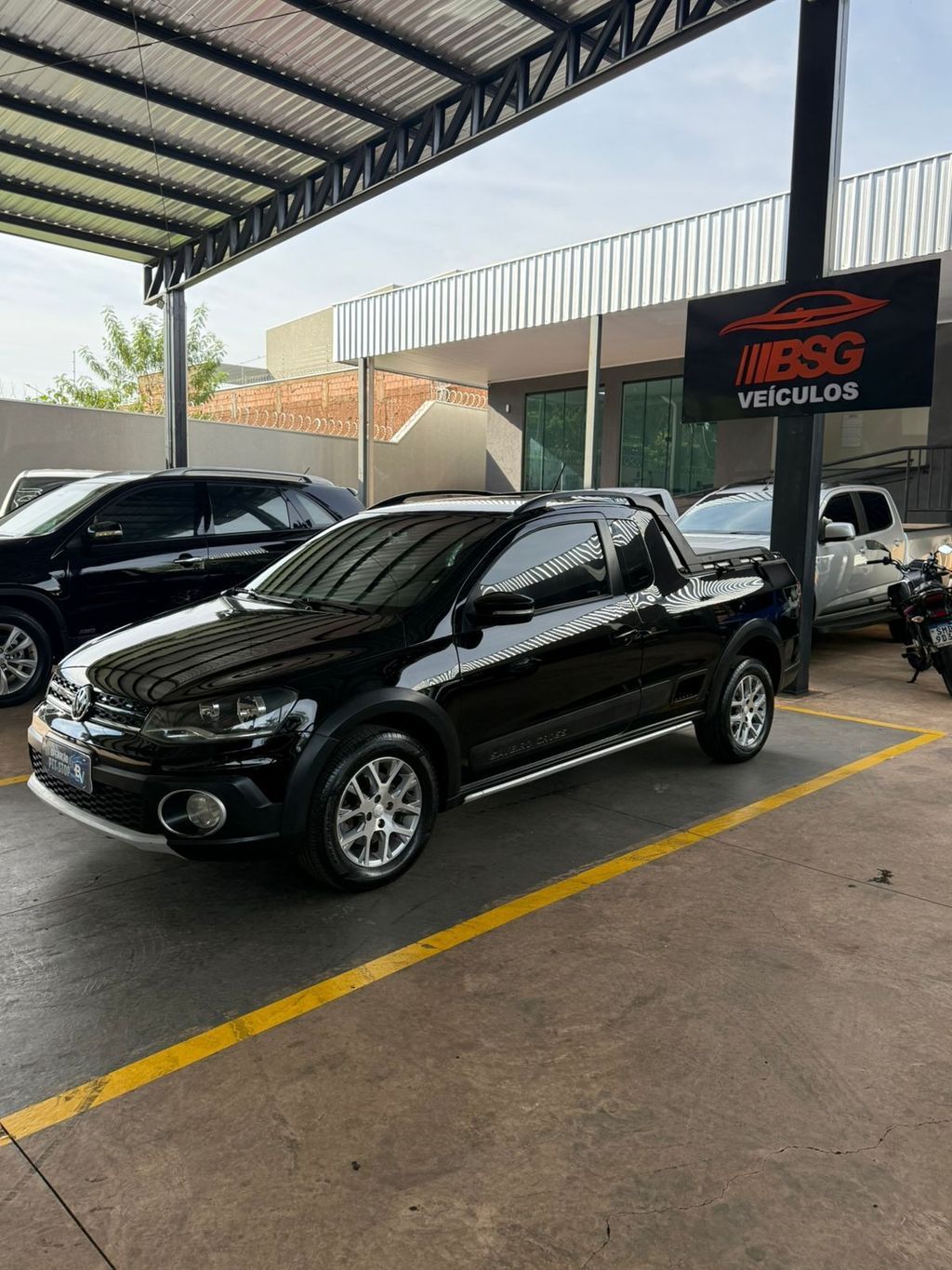 VOLKSWAGEN Saveiro Cross 1.6 16v C.E. 2015