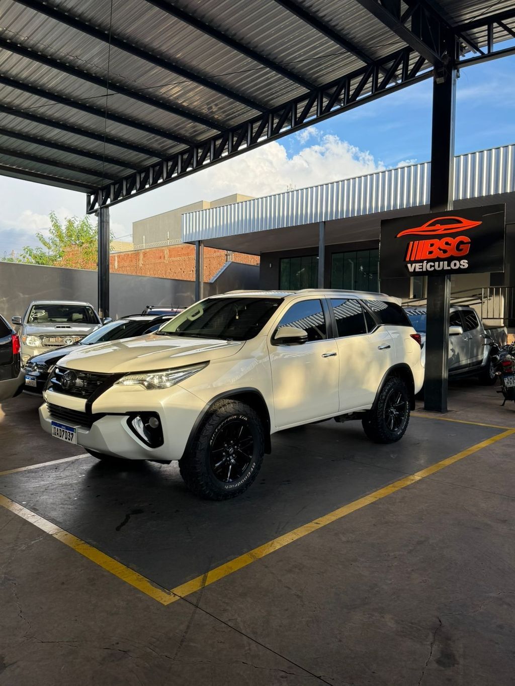 TOYOTA Hilux SW4 SRX D4-D 2.8TDi 16v 4x4 2016