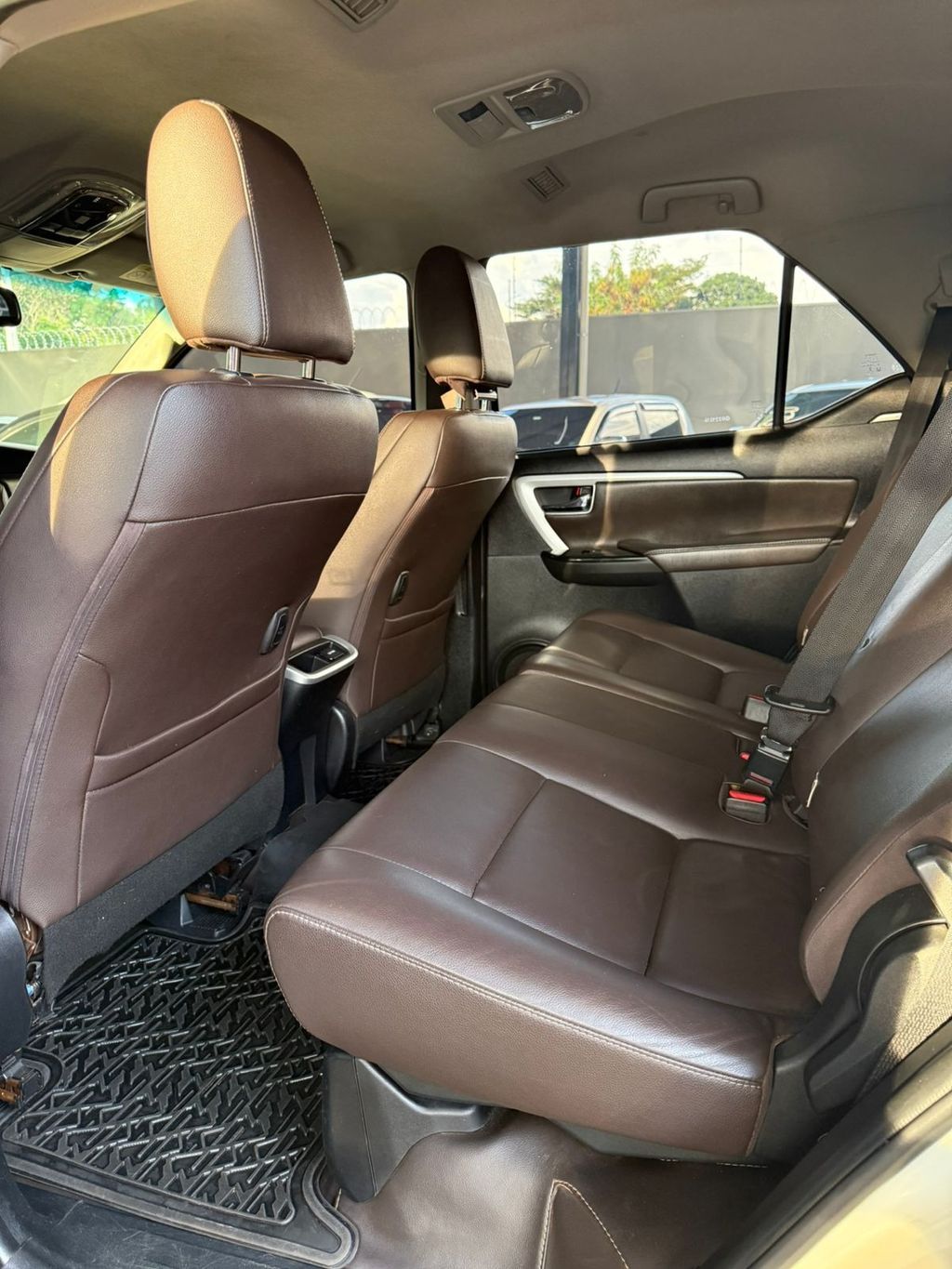 TOYOTA Hilux SW4 SRX D4-D 2.8TDi 16v 4x4 2016 - miniatura 9