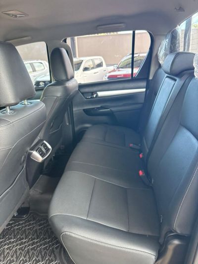 TOYOTA Hilux SRX Plus D4-D 2.8TDi 16v 4X4 C.D. 2024 - miniatura 4