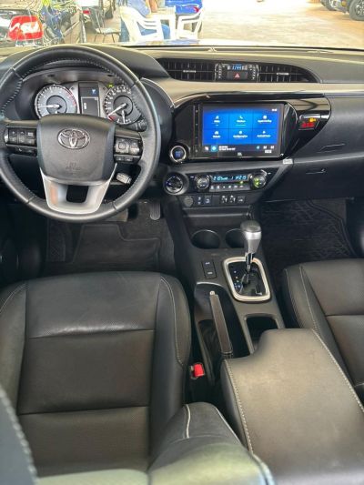 TOYOTA Hilux SRX Plus D4-D 2.8TDi 16v 4X4 C.D. 2024 - miniatura 8