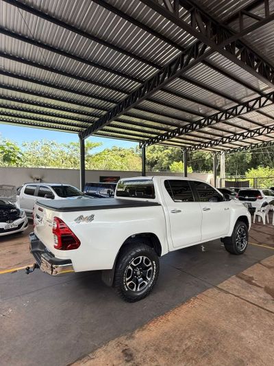 TOYOTA Hilux SRX D4-D 2.8TDi 16v 4X4 C.D. 2021 - miniatura 2