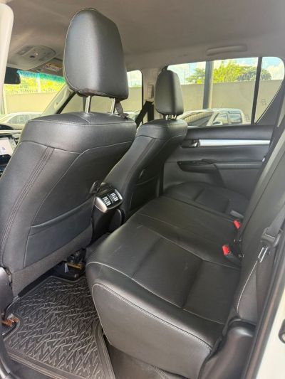 TOYOTA Hilux SRX D4-D 2.8TDi 16v 4X4 C.D. 2021 - miniatura 5