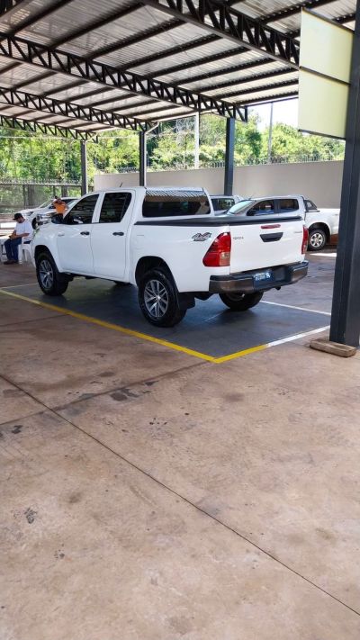 TOYOTA Hilux D4-D 2.8TDi 16v 4X4 C.D. 2019 - miniatura 10