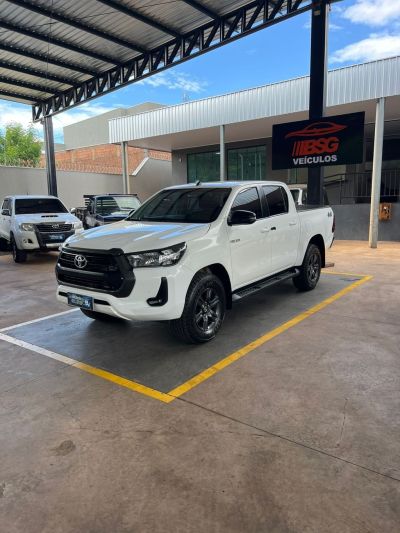 TOYOTA Hilux SR D4-D 2.8TDi 16v 4X4 C.D. 2023