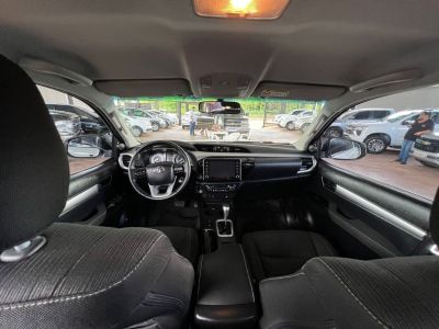 TOYOTA Hilux SR D4-D 2.8TDi 16v 4X4 C.D. 2023 - miniatura 3