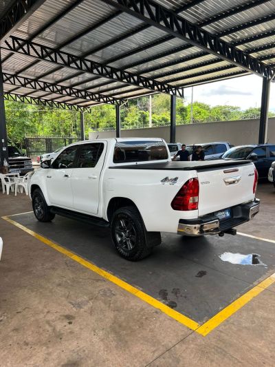 TOYOTA Hilux SR D4-D 2.8TDi 16v 4X4 C.D. 2023 - miniatura 4