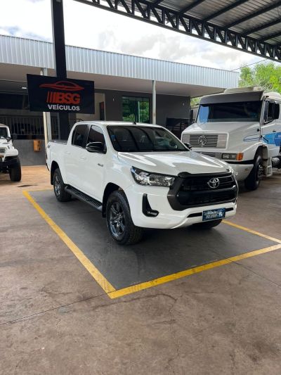 TOYOTA Hilux SR D4-D 2.8TDi 16v 4X4 C.D. 2023 - miniatura 11