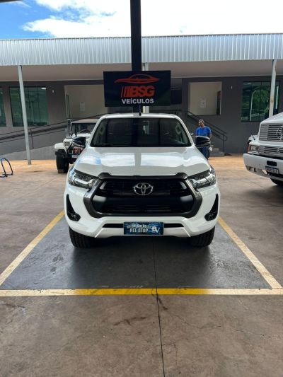 TOYOTA Hilux SR D4-D 2.8TDi 16v 4X4 C.D. 2023 - miniatura 12