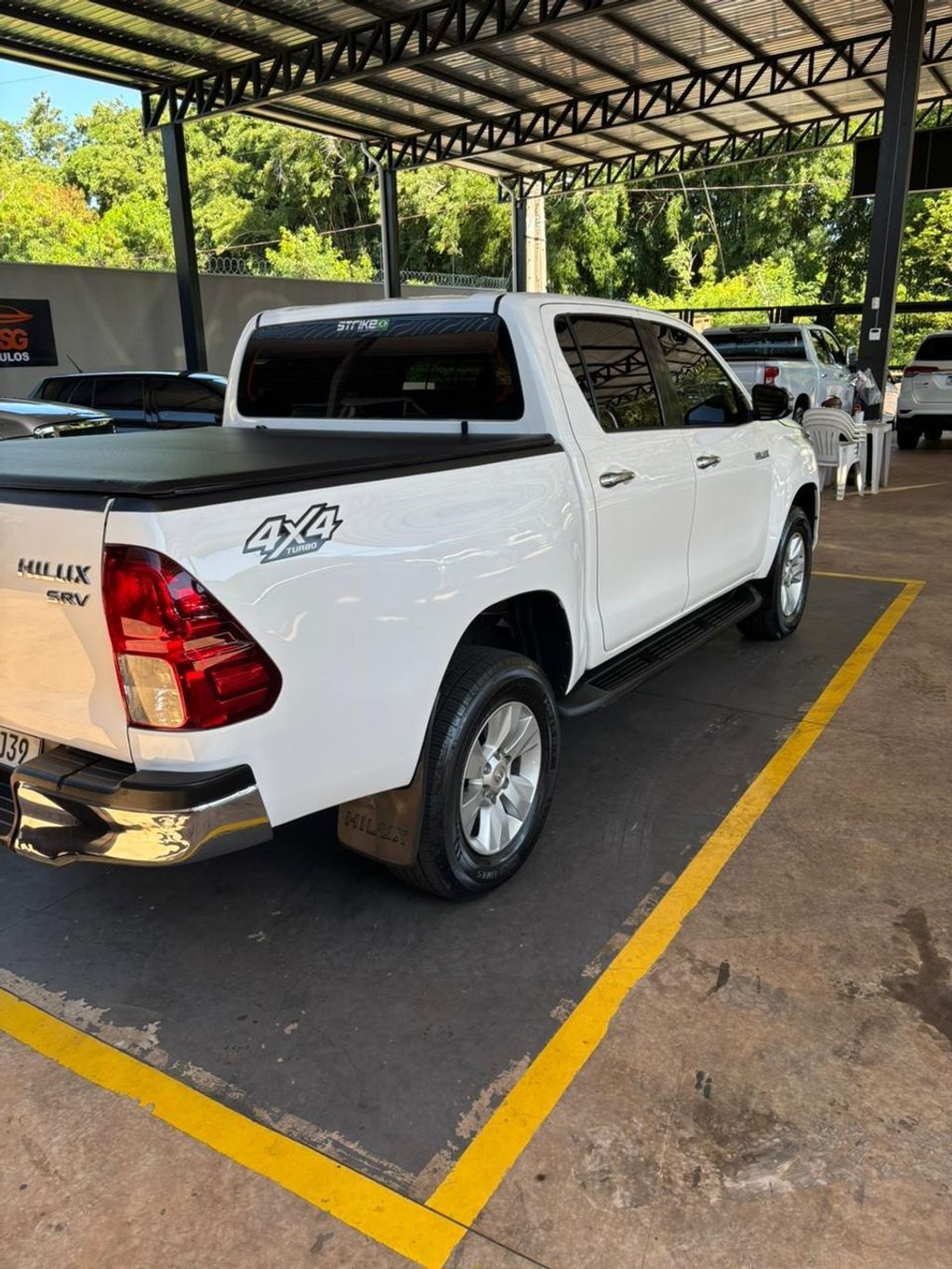 TOYOTA Hilux SRV D4-D 2.8TDi 16v 4X4 C.D. 2018 - miniatura 2