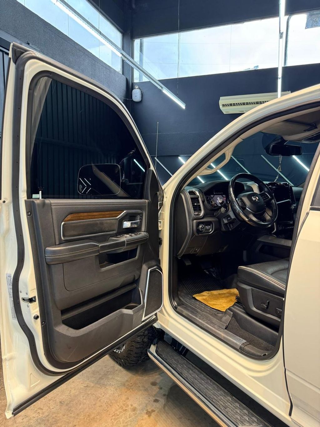 RAM 2500 Laramie 6.7TDi 24v 4X4 C.D. 2022 - miniatura 9