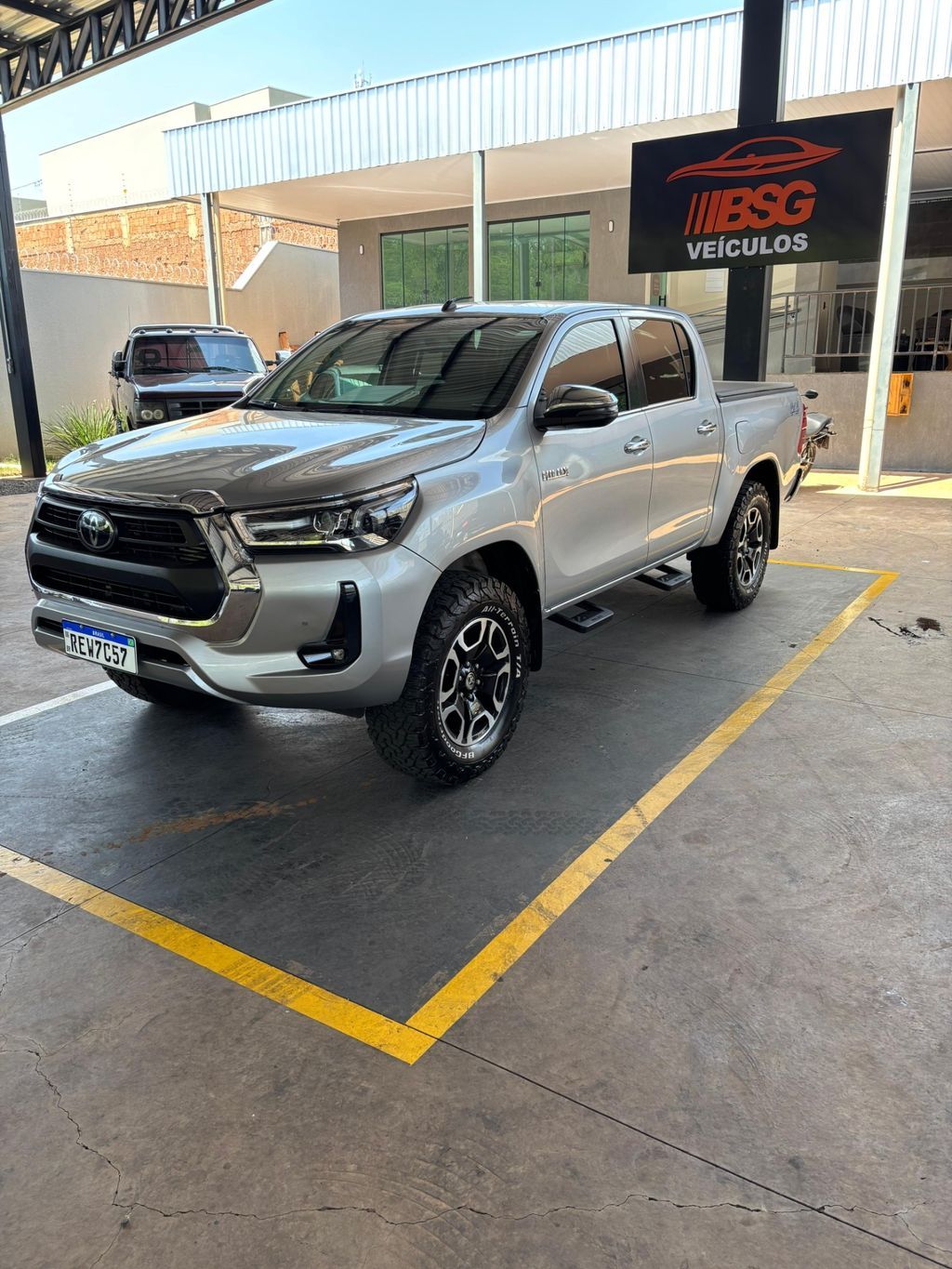 TOYOTA Hilux SRX D4-D 2.8TDi 16v 4X4 C.D. 2021