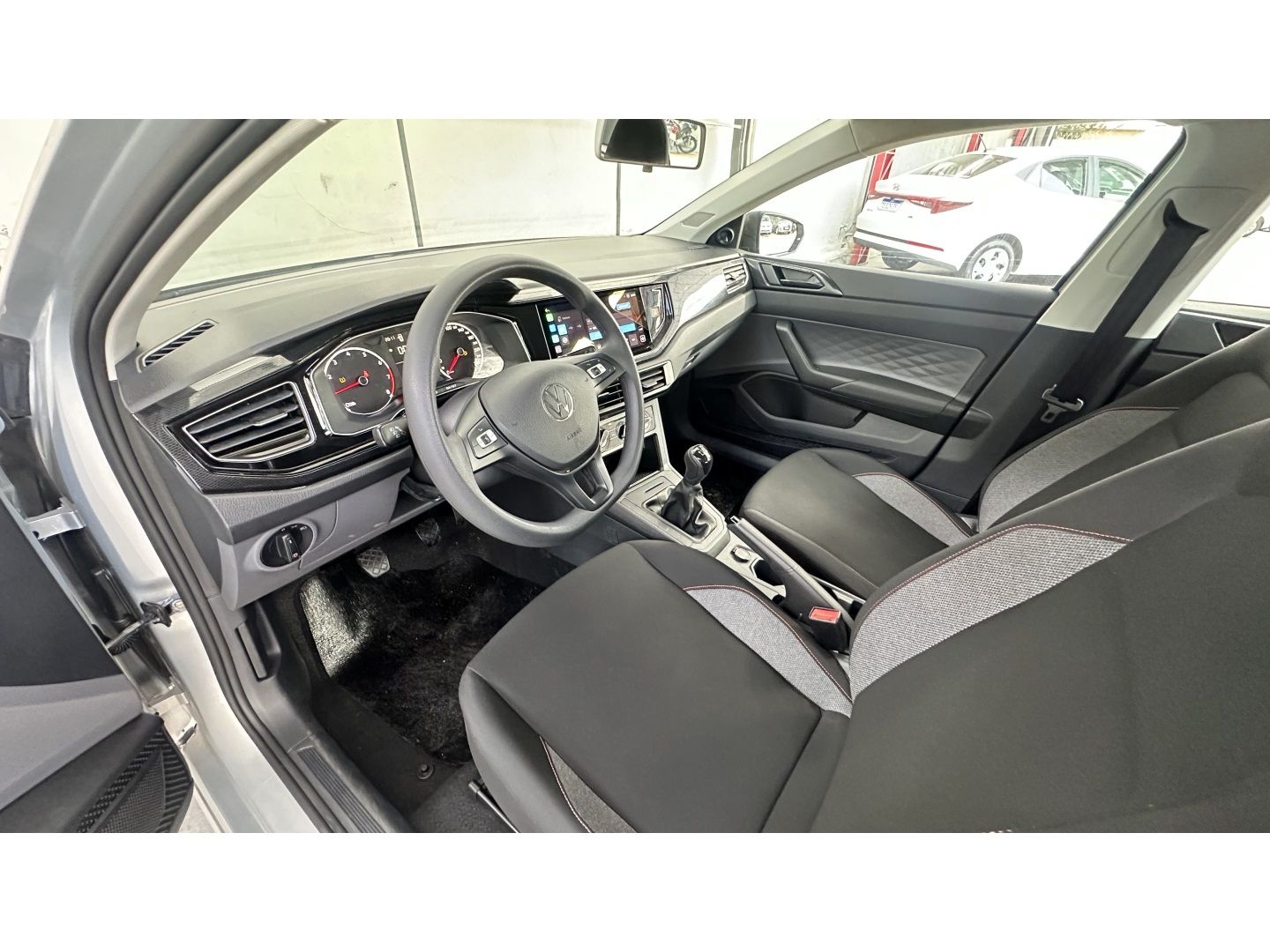 VOLKSWAGEN Polo Hatch 1.0 12v 2026 - miniatura 9