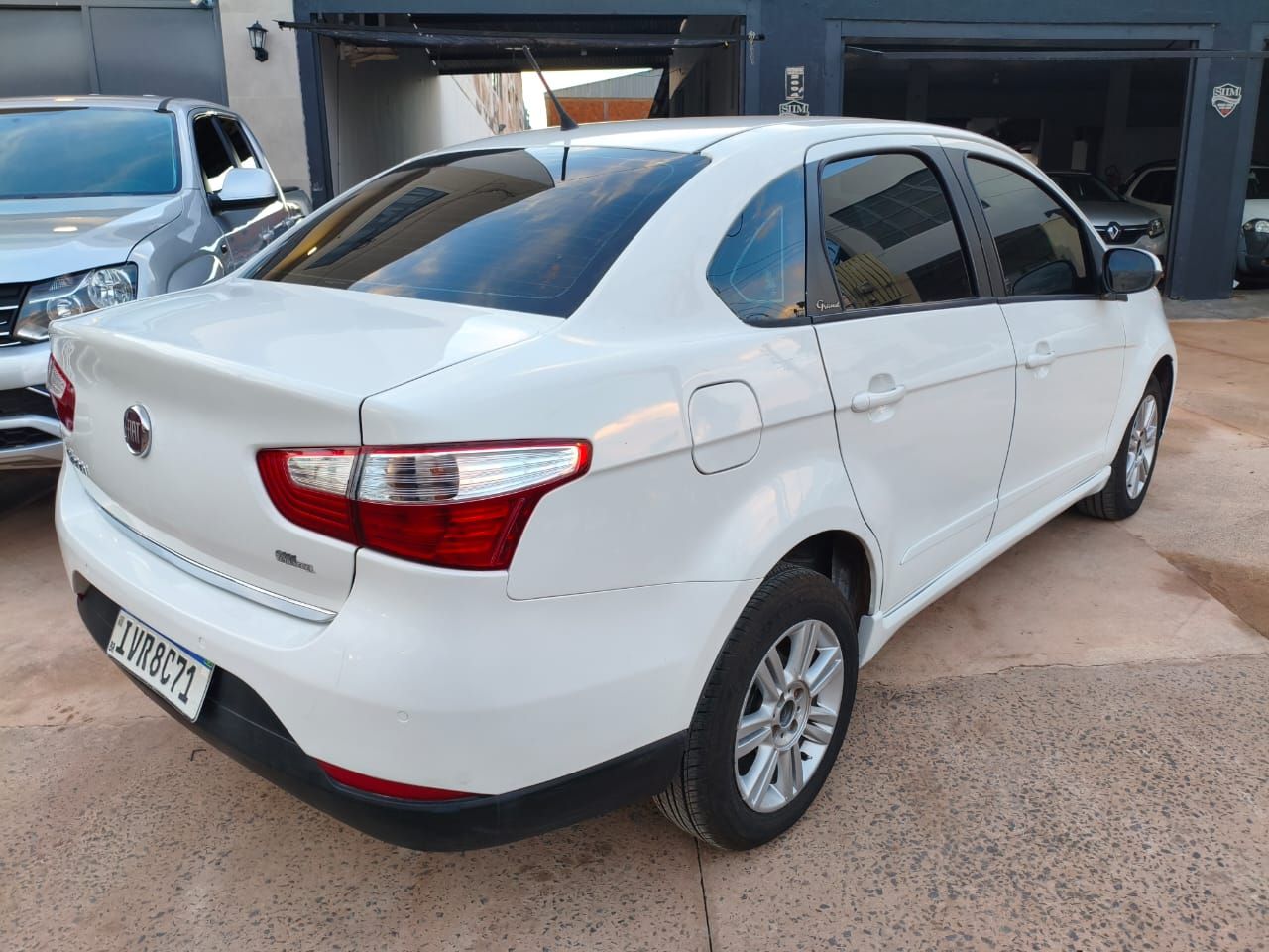 FIAT Grand Siena Tetrafuel 1.4 2015 - miniatura 2