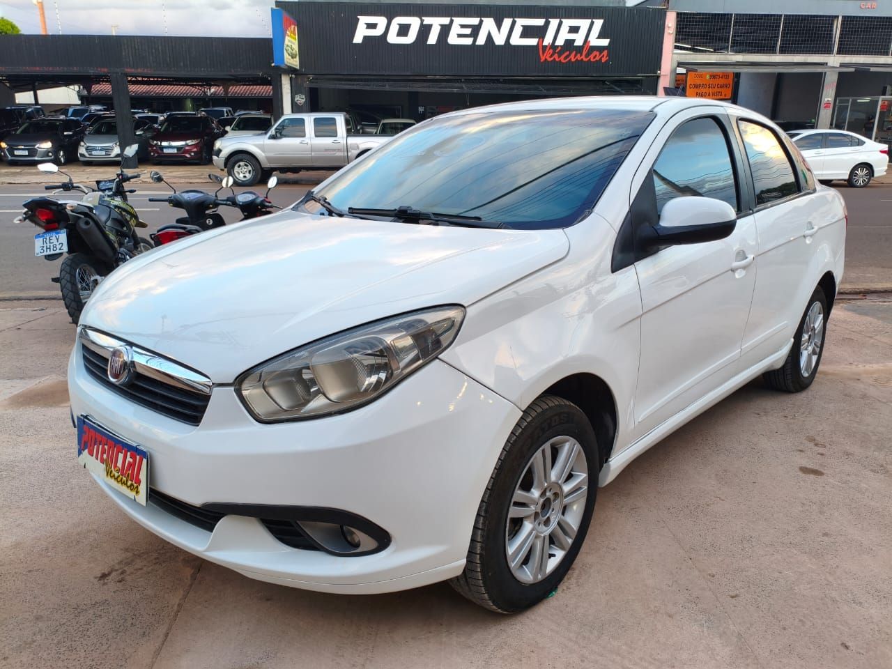 FIAT Grand Siena Tetrafuel 1.4 2015 - miniatura 3