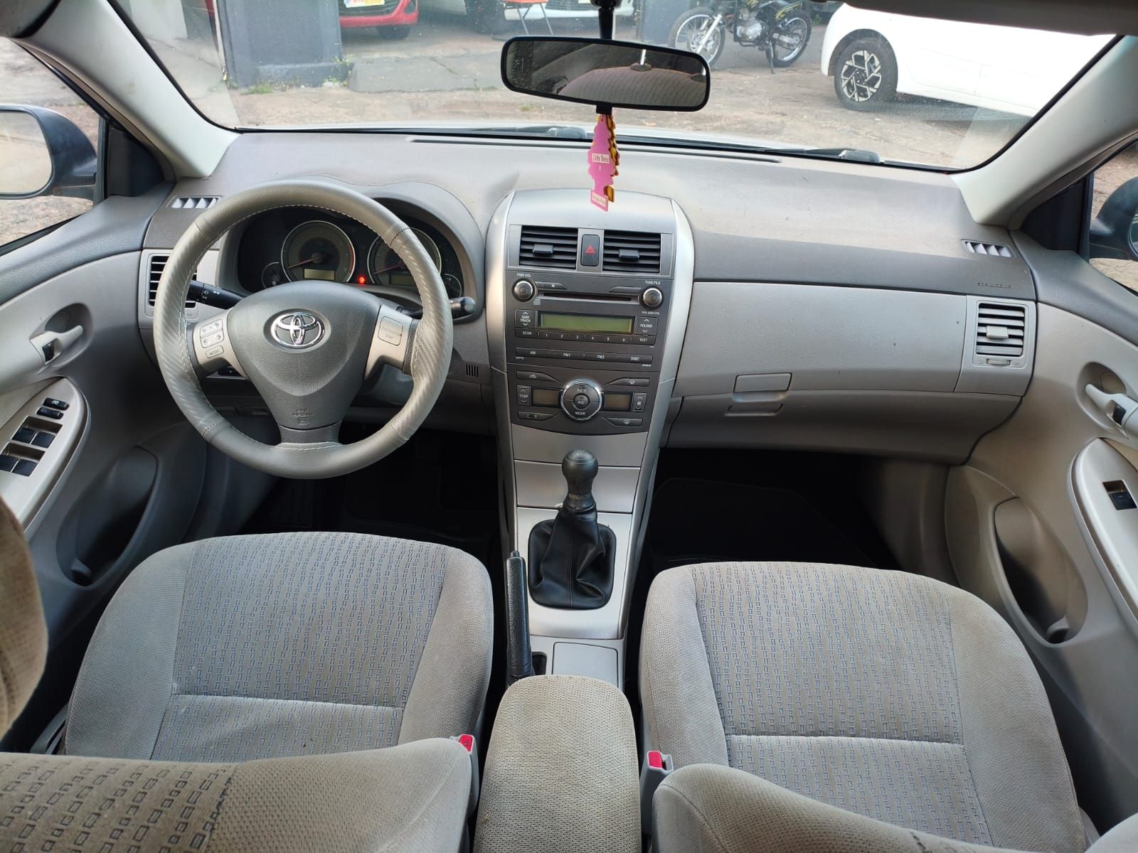 TOYOTA Corolla GLi 1.8 16v 2010 - miniatura 5