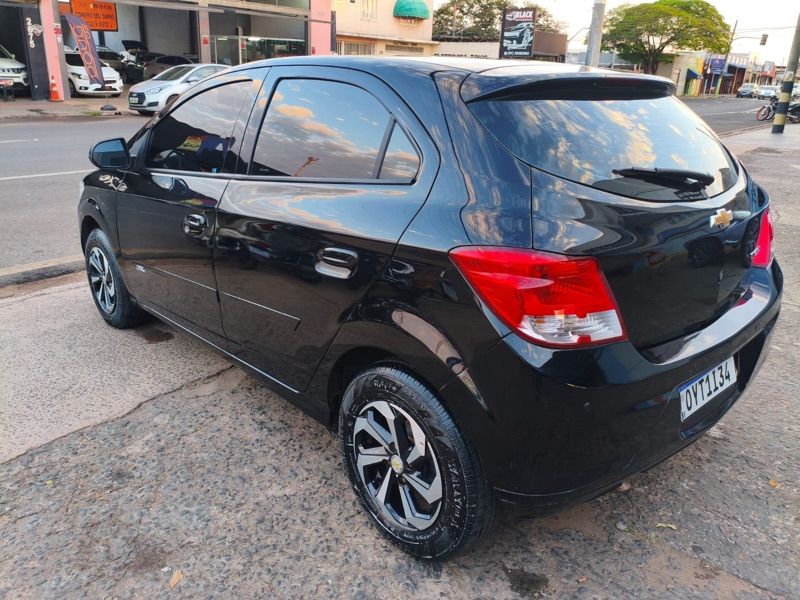 CHEVROLET Onix LT 1.0 2014 - miniatura 3