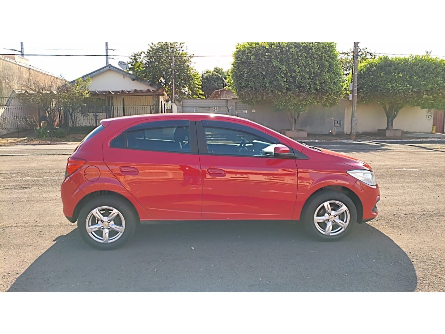 CHEVROLET Onix LT 1.4 2015 - miniatura 4