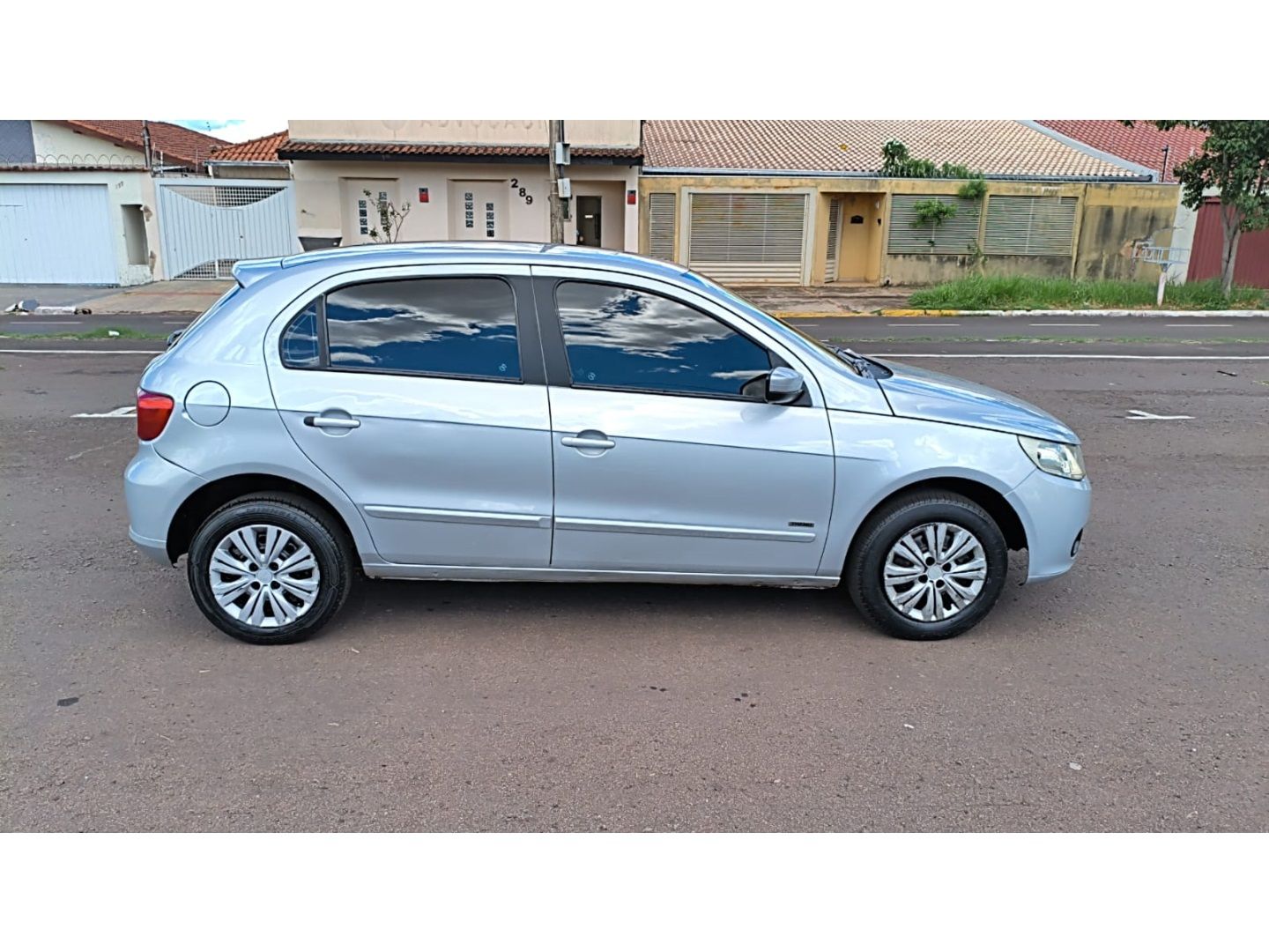 VOLKSWAGEN Gol 1.0 4p. 2009 - miniatura 7