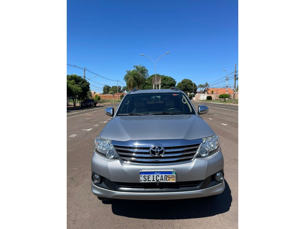TOYOTA Hilux SW4 SR 2.7 16v 2015 - miniatura 2