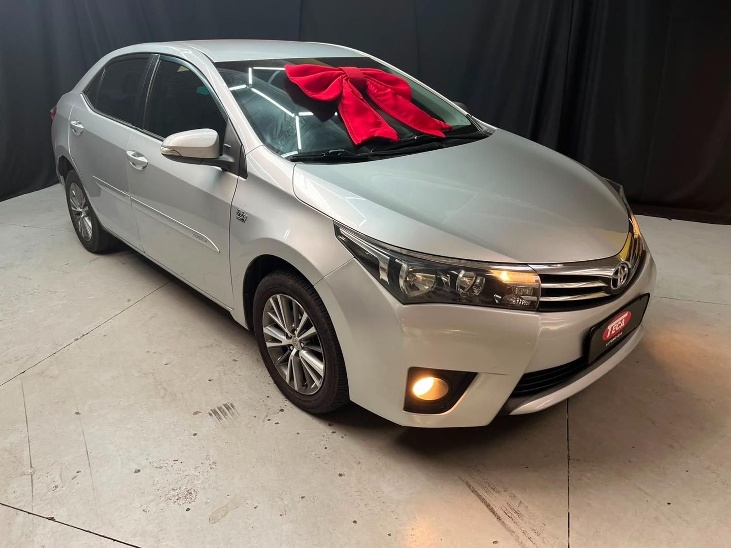 Vista principal de TOYOTA Corolla XEi 2.0 16v 2016